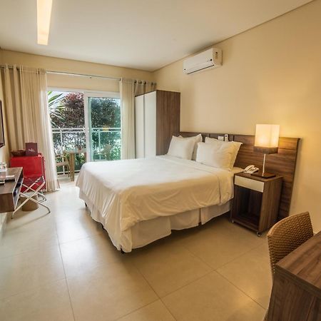 Amora Hotel Маресиас Экстерьер фото