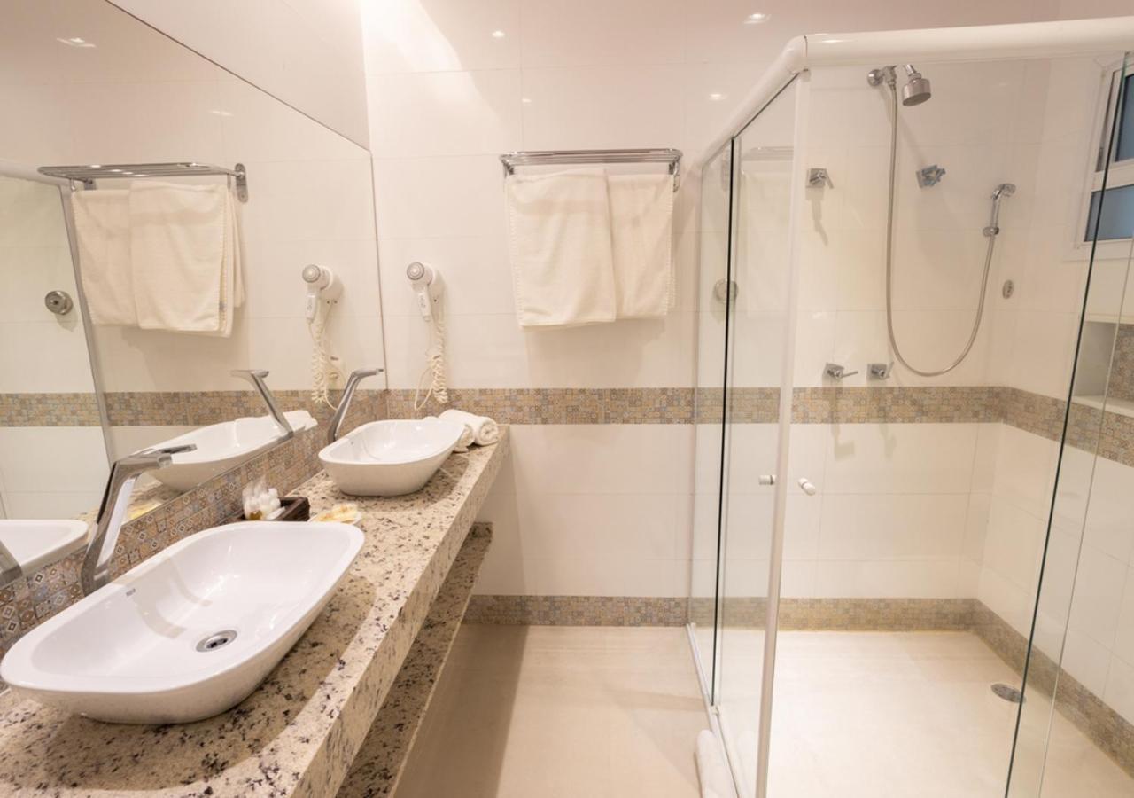 Amora Hotel Маресиас Экстерьер фото