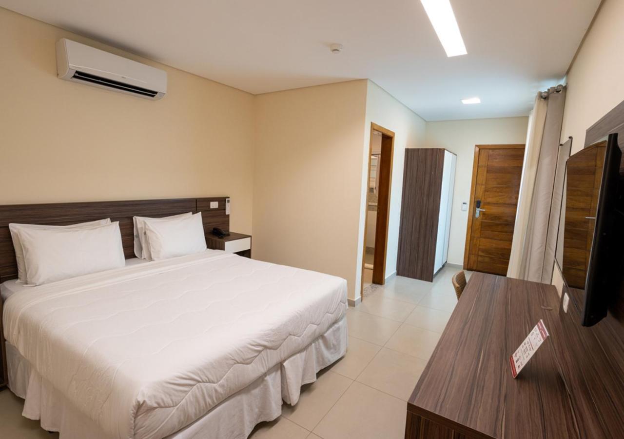 Amora Hotel Маресиас Экстерьер фото