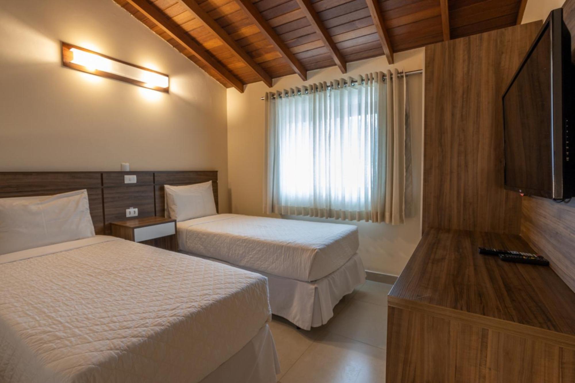Amora Hotel Маресиас Экстерьер фото