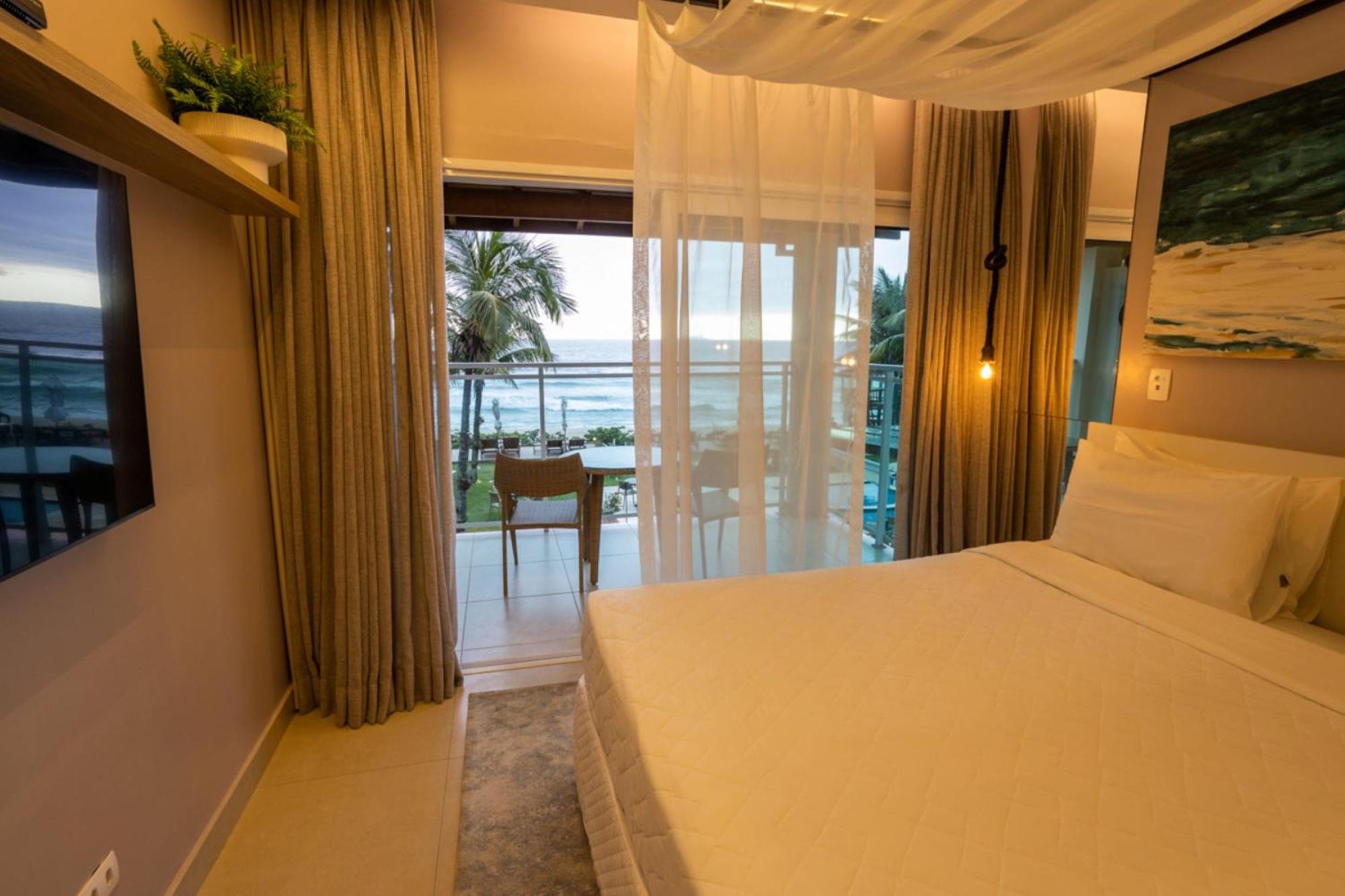 Amora Hotel Маресиас Экстерьер фото