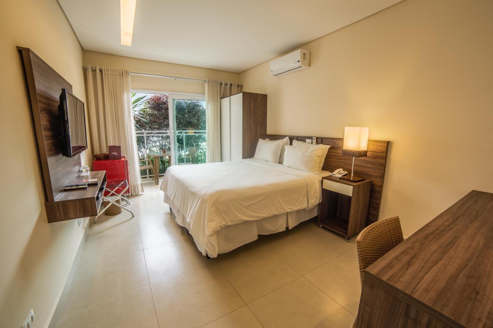 Amora Hotel Маресиас Экстерьер фото