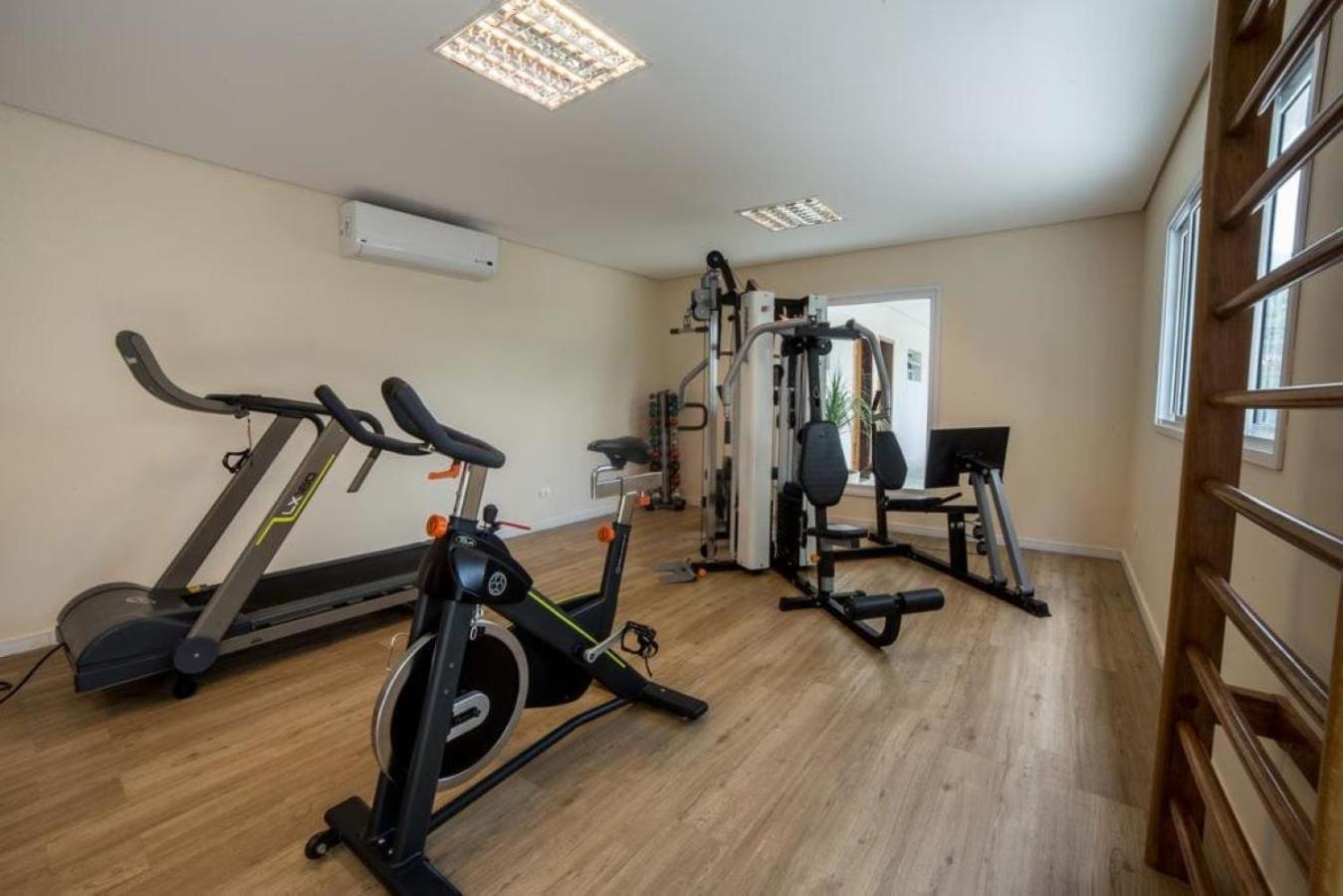 Amora Hotel Маресиас Экстерьер фото