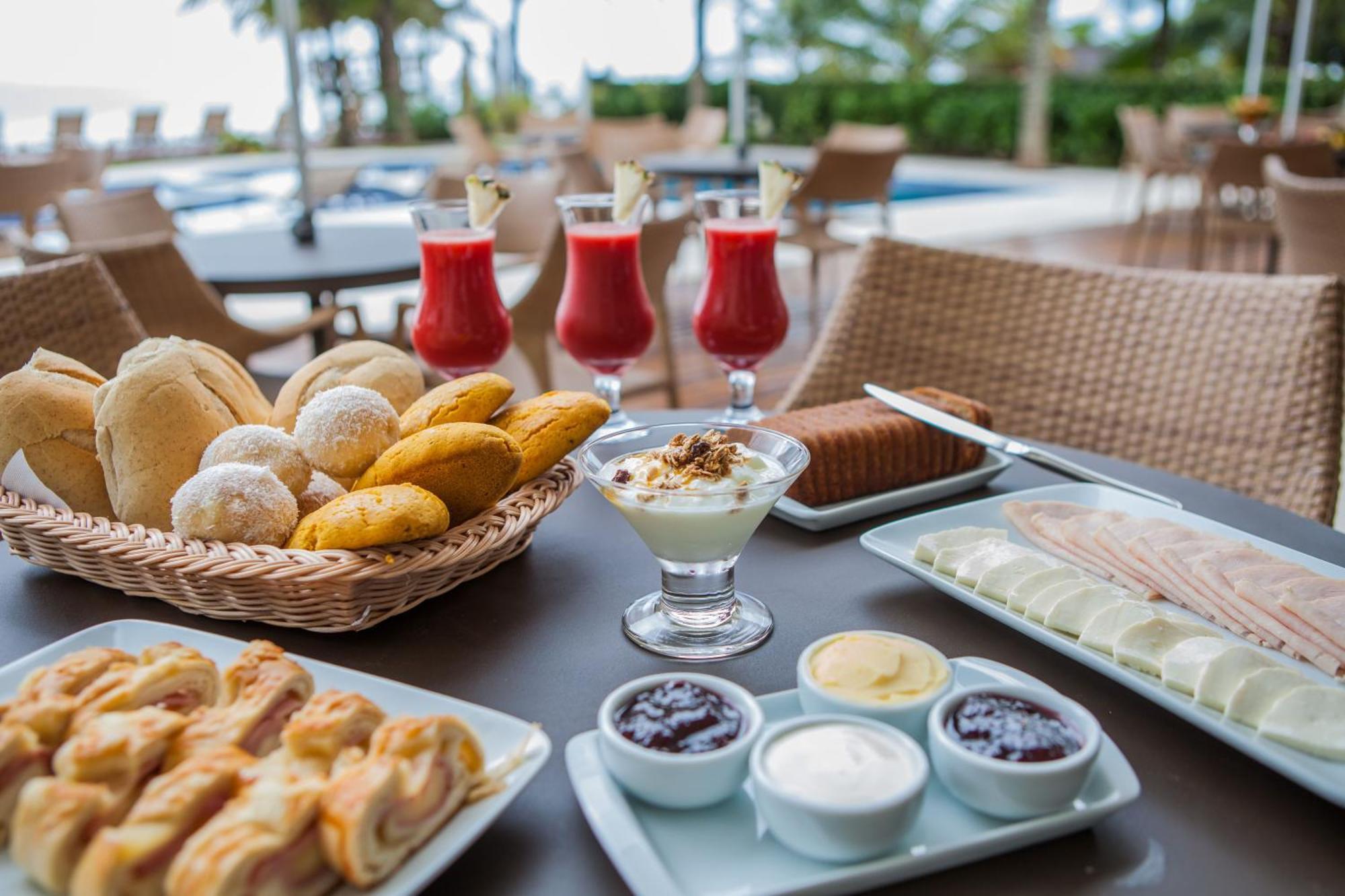 Amora Hotel Маресиас Экстерьер фото