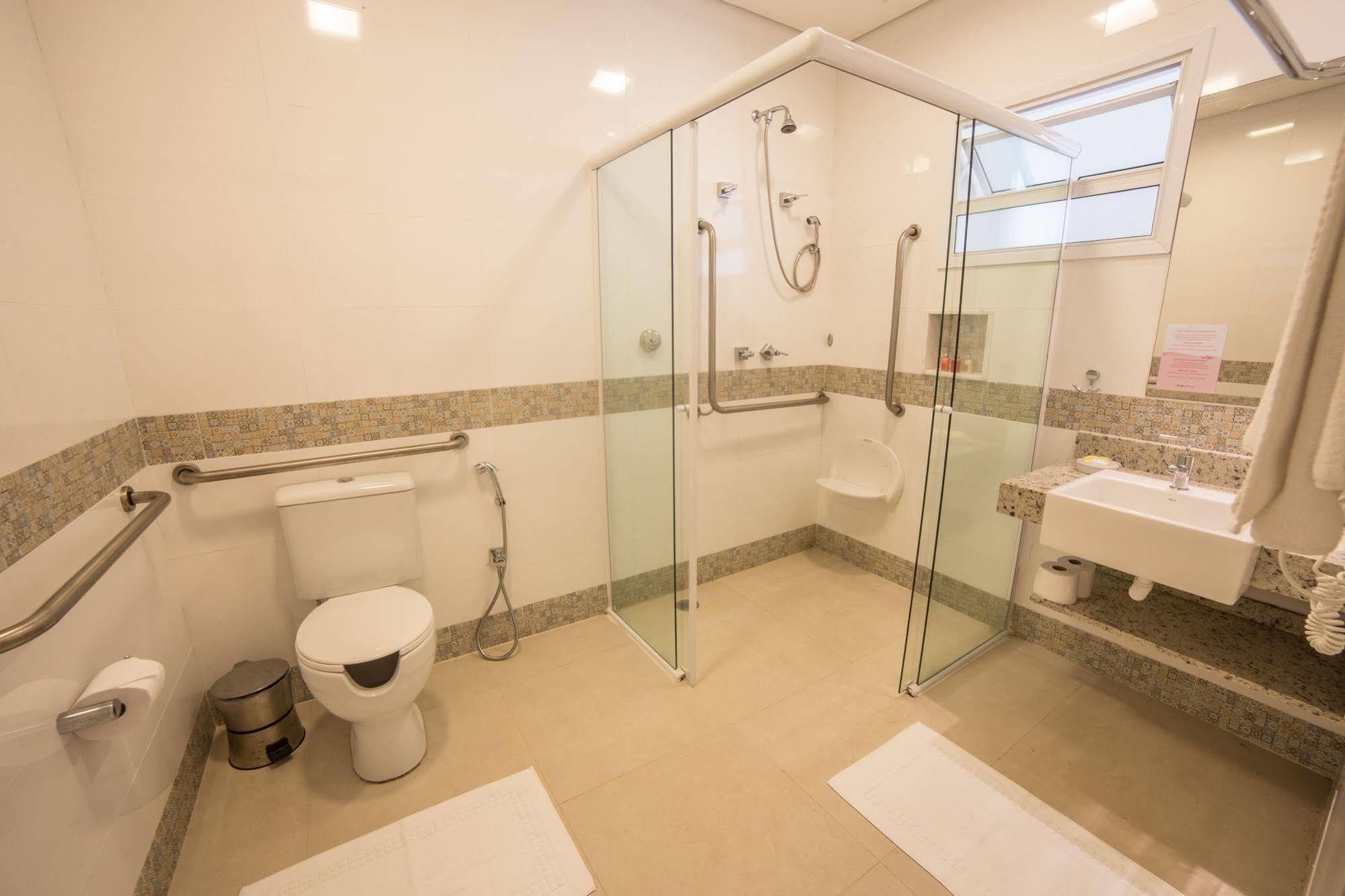 Amora Hotel Маресиас Экстерьер фото